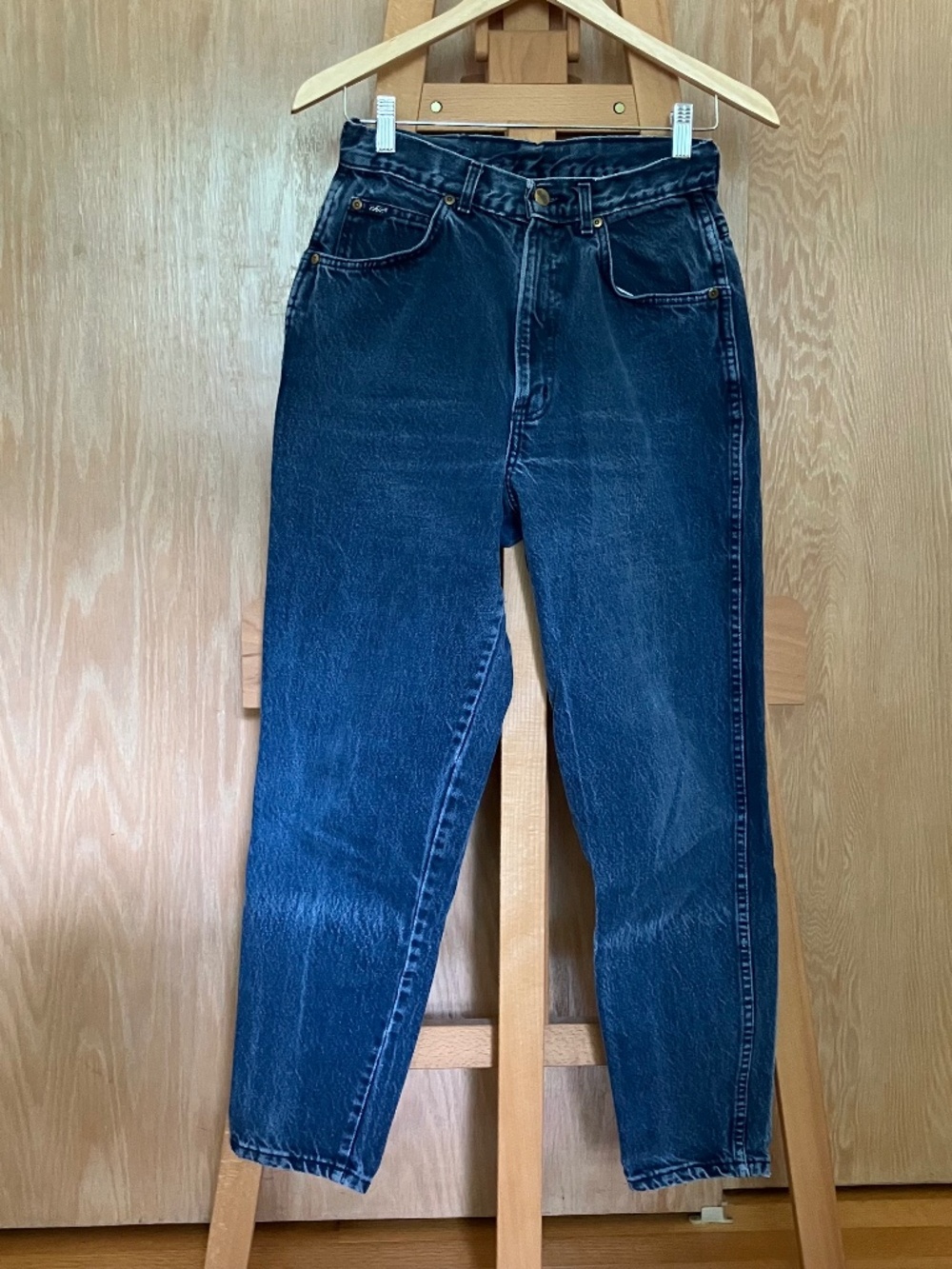 Vintage dark wash Chic mom jeans!